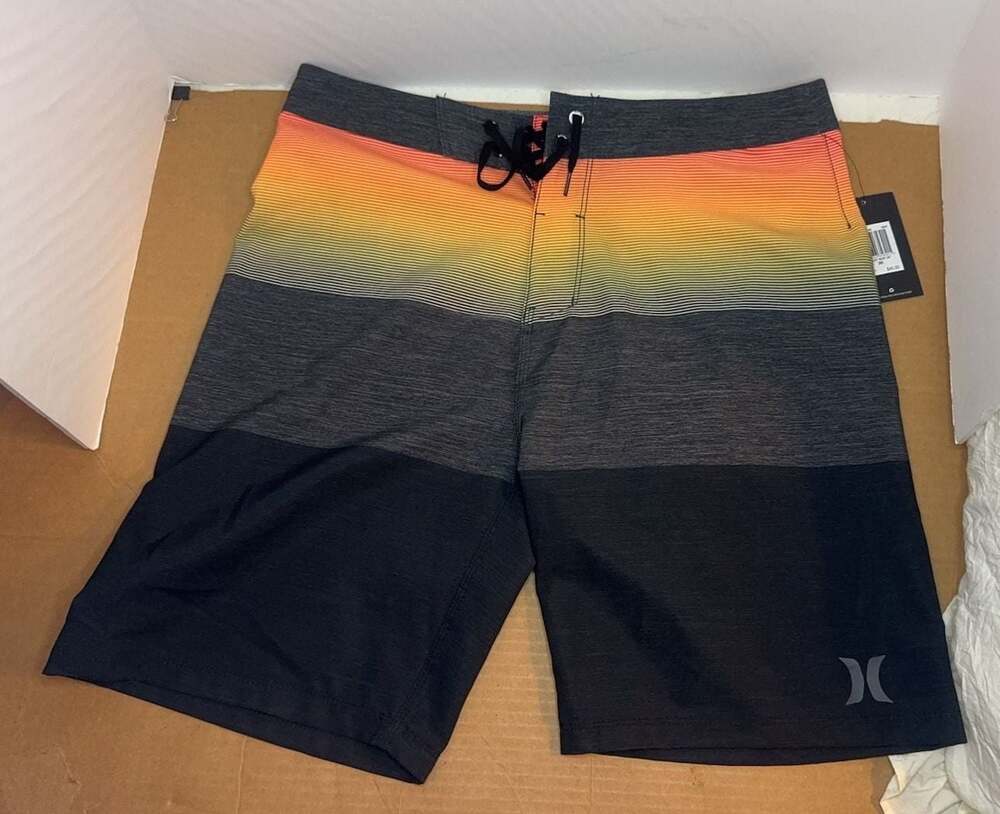 Hurley Valley Boardshorts Size 30 20 Inch Length